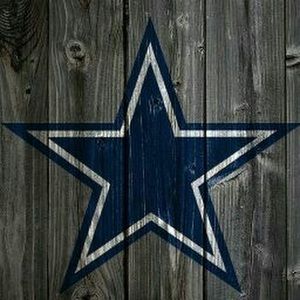 Meet your Posher, Dee dee